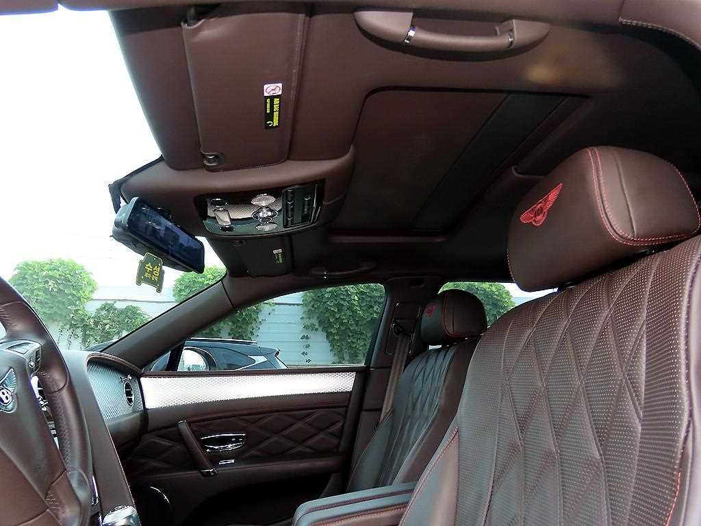 Bentley Flying Spur — photo 16