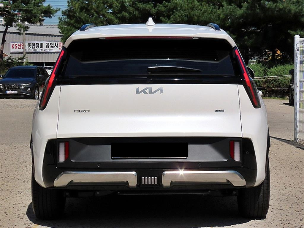 Kia Niro — photo 04
