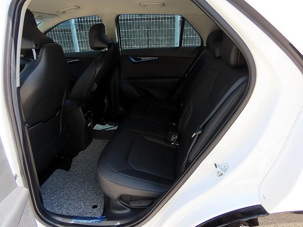 Kia Niro — photo 06