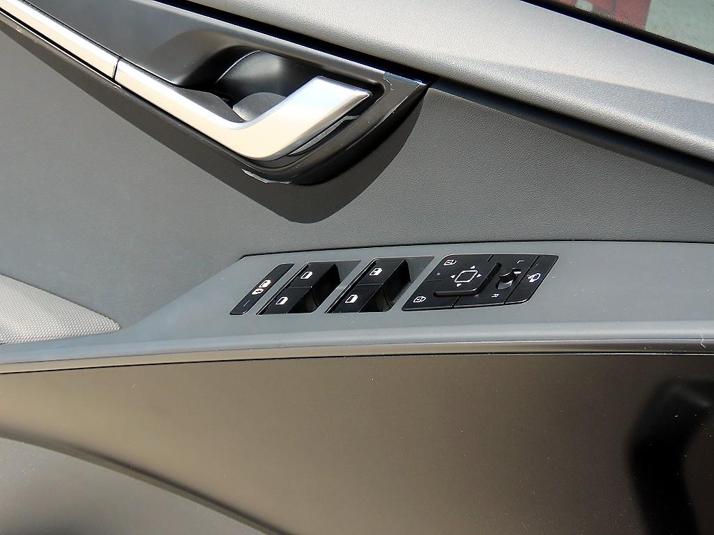 Kia Niro — photo 11