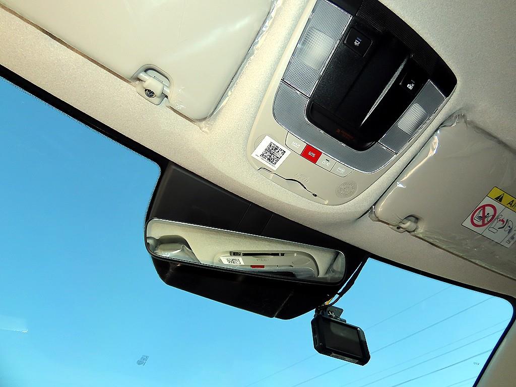 Kia Niro — photo 16