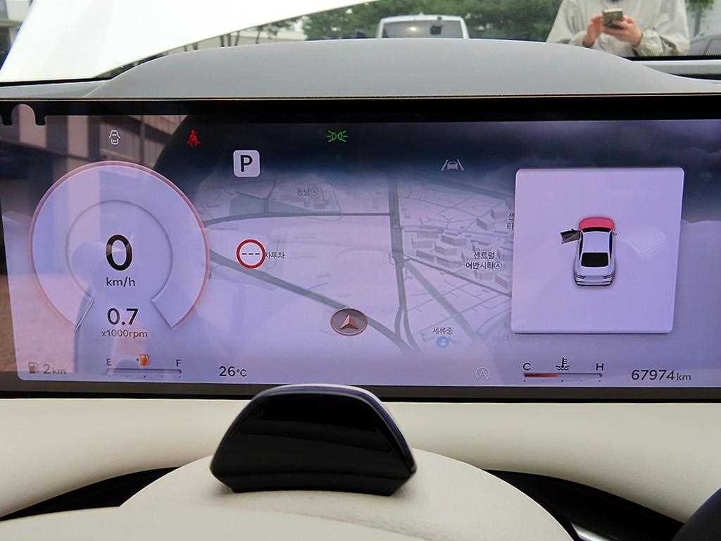 Genesis G80 — photo 09