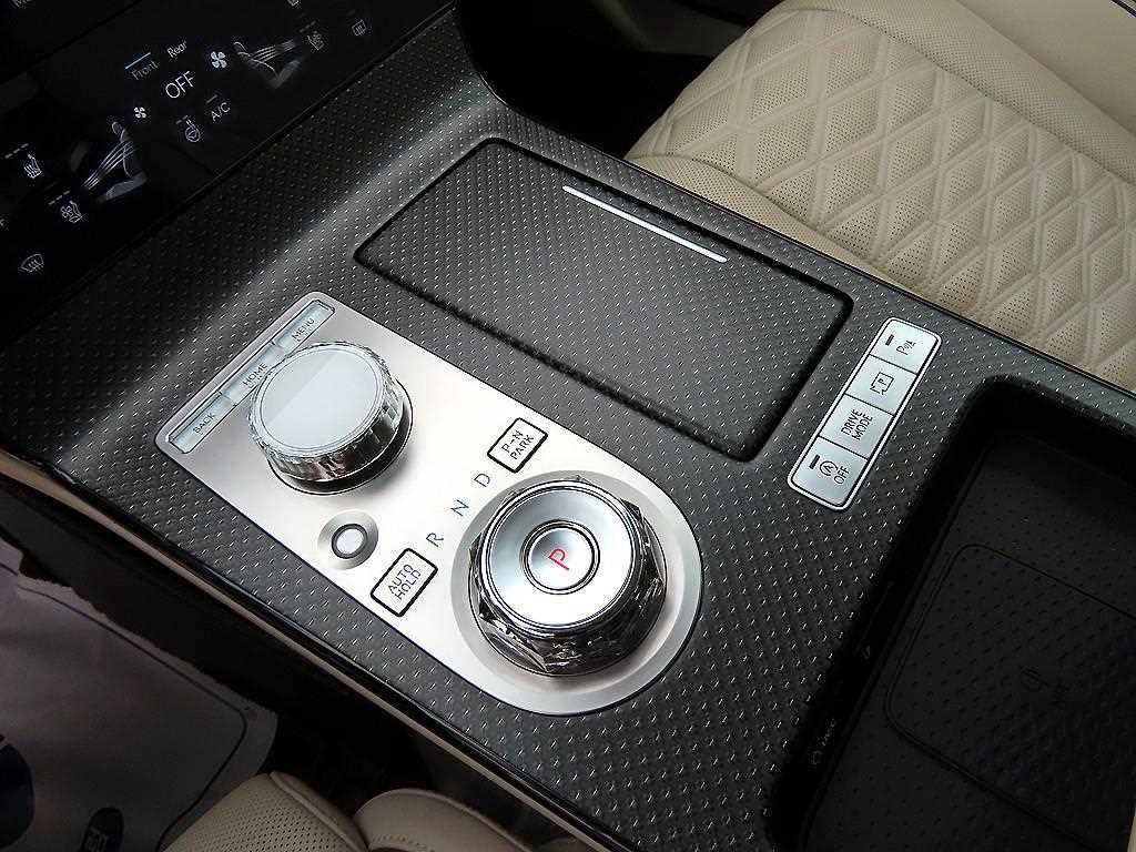 Genesis G80 — photo 10