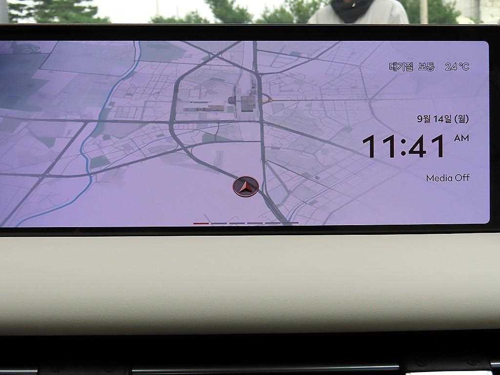 Genesis G80 — photo 14