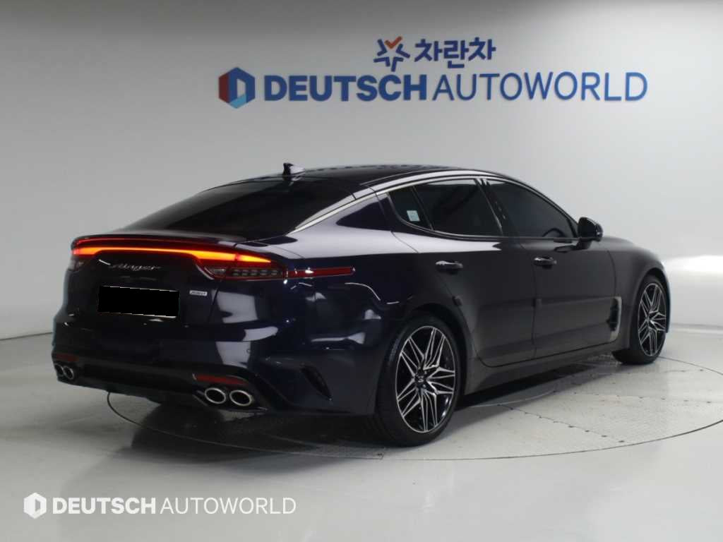 Kia Stinger — photo 02