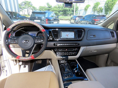 Kia Carnival — photo 08