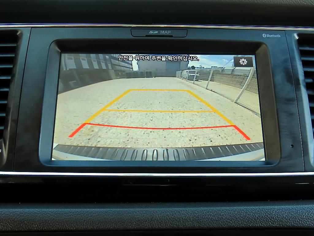 Kia Carnival — photo 16