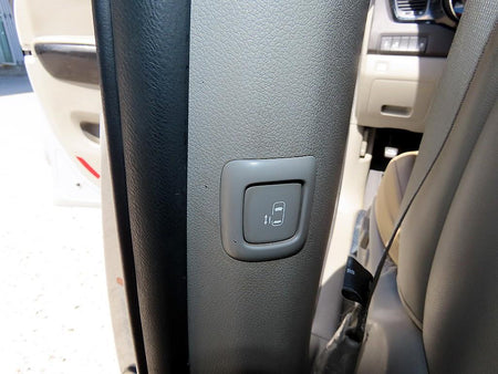 Kia Carnival — photo 18