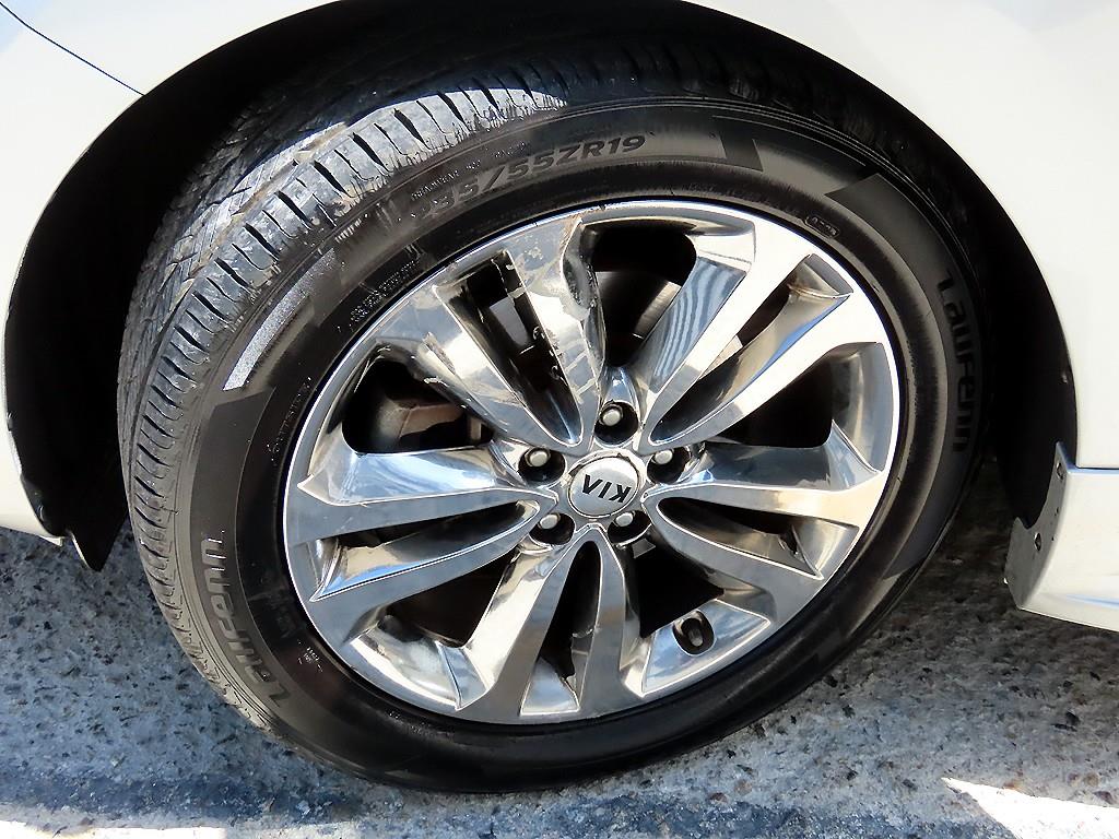 Kia Carnival — photo 20