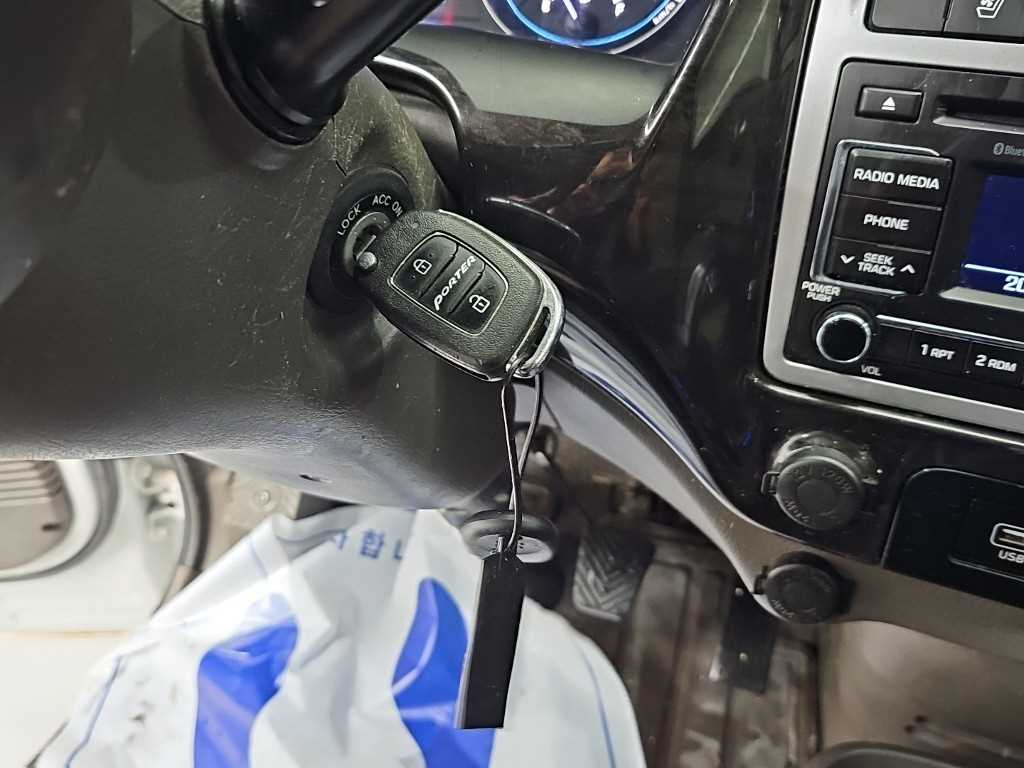 Hyundai Porter II — photo 17