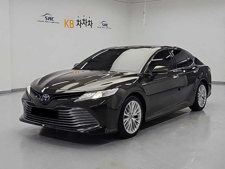 Toyota Camry — photo 01