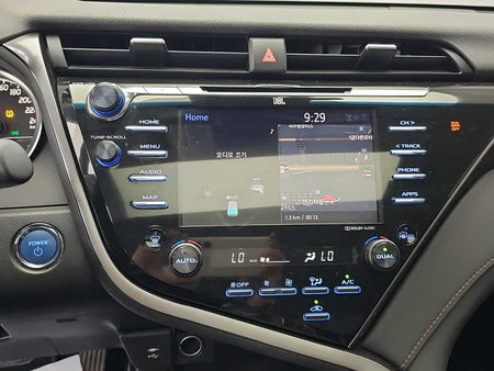 Toyota Camry — photo 10