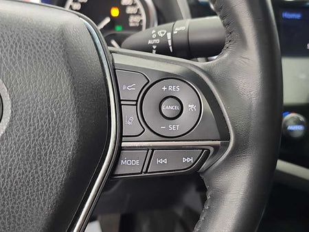 Toyota Camry — photo 18
