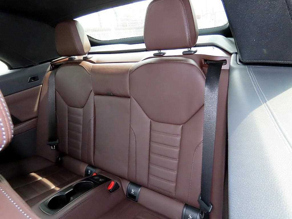 BMW 4-Series — photo 11