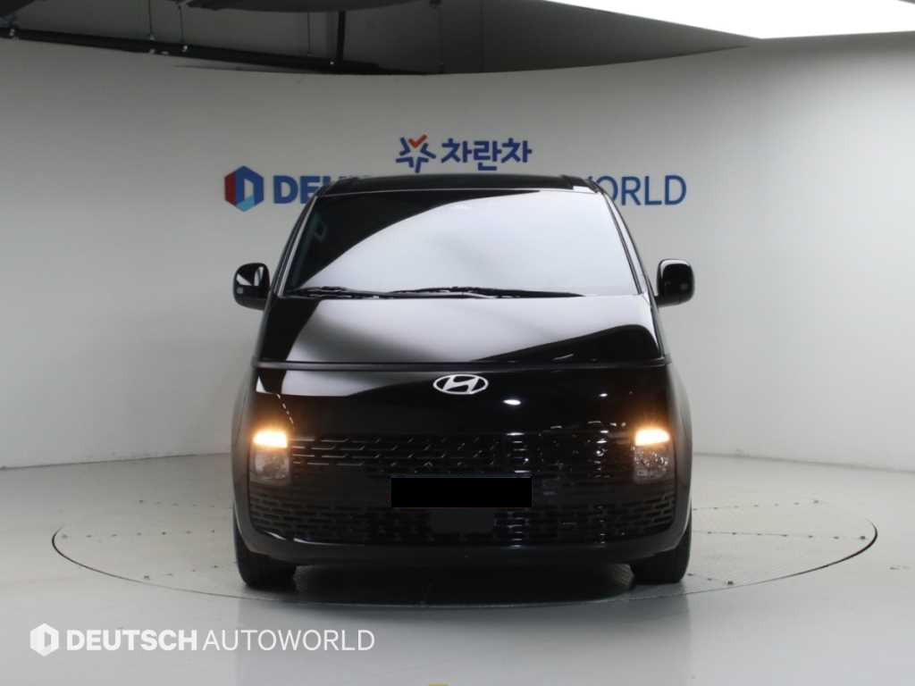 Hyundai Staria — photo 03