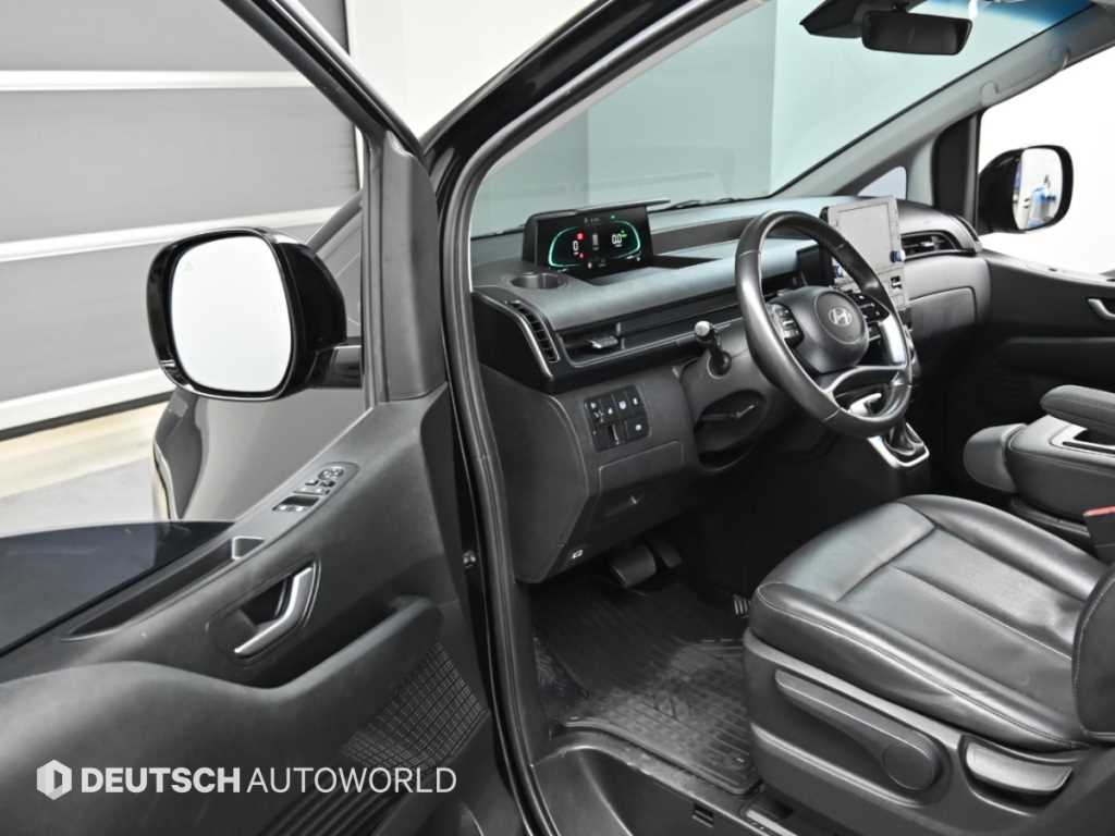 Hyundai Staria — photo 11
