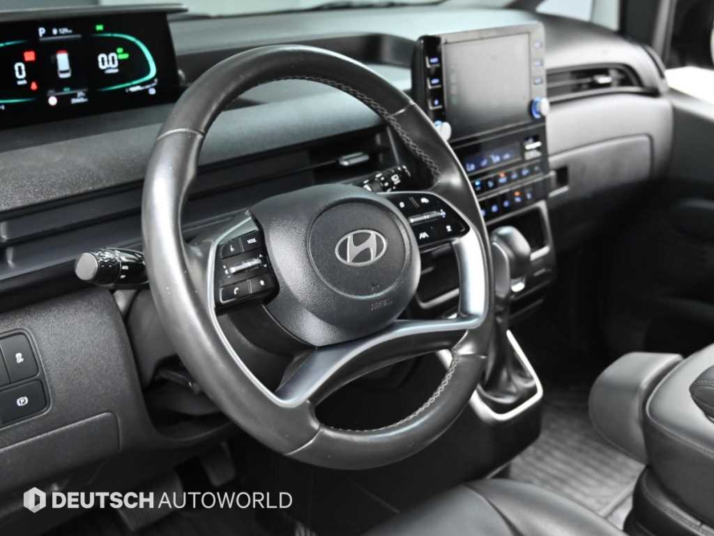 Hyundai Staria — photo 13