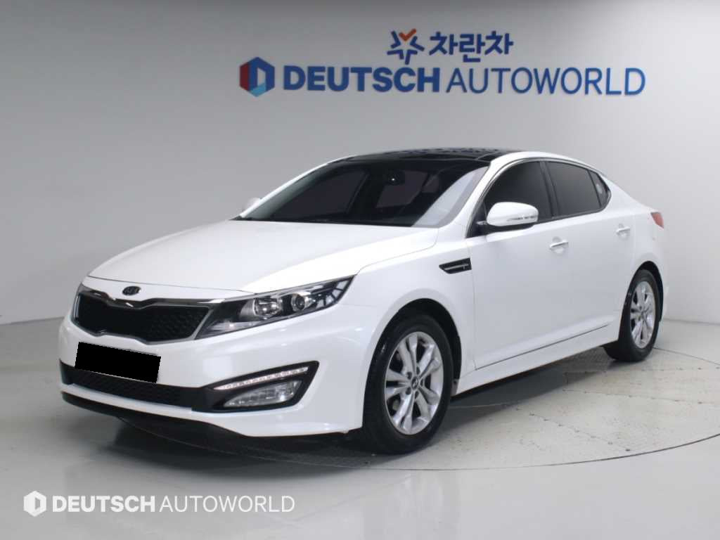 Kia K5 — photo 01