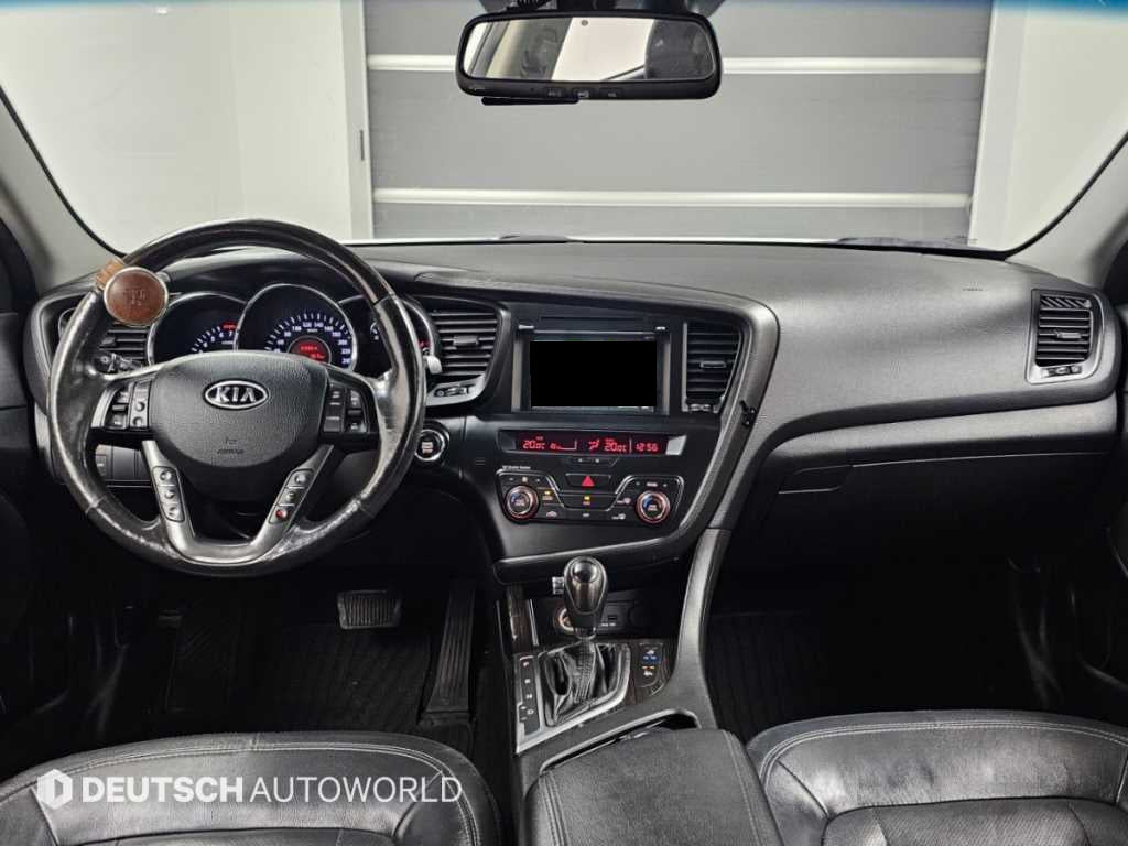 Kia K5 — photo 07