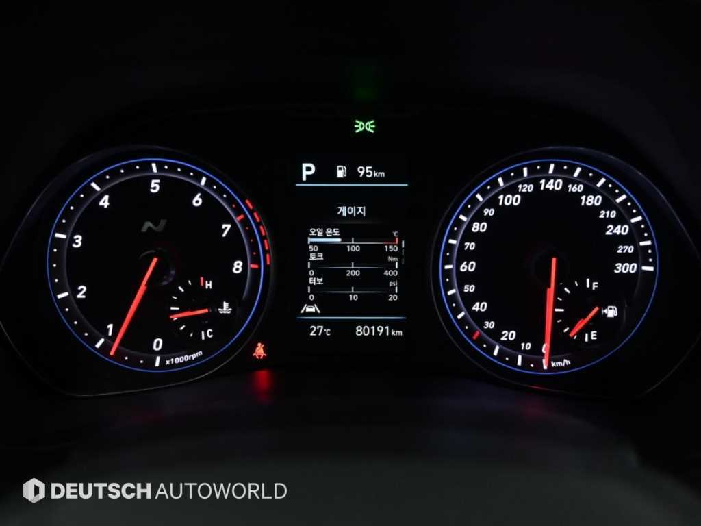 Hyundai Veloster — photo 08