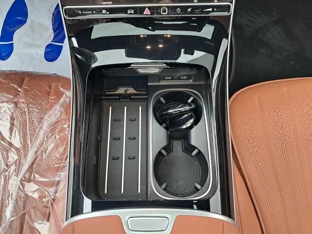 Mercedes-Benz S-Class — photo 14