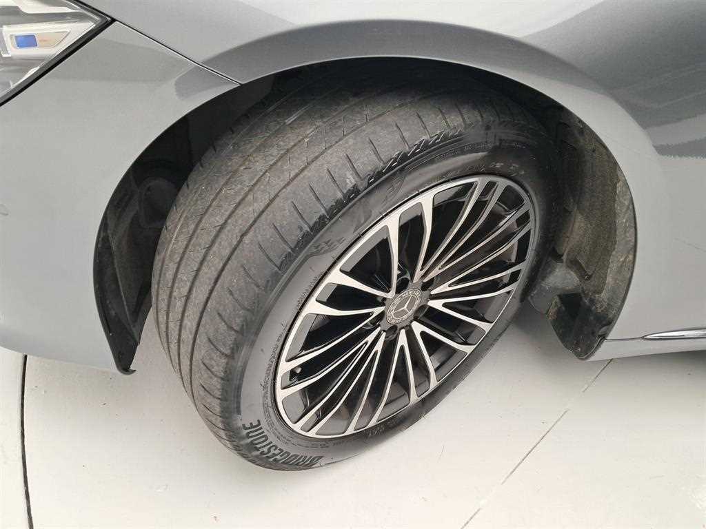 Mercedes-Benz S-Class — photo 20