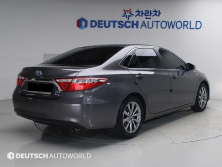 Toyota Camry — photo 02