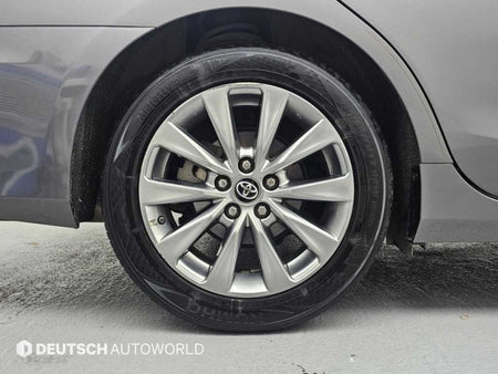 Toyota Camry — photo 05
