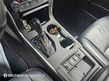Toyota Camry — photo 09