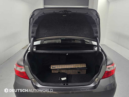 Toyota Camry — photo 19