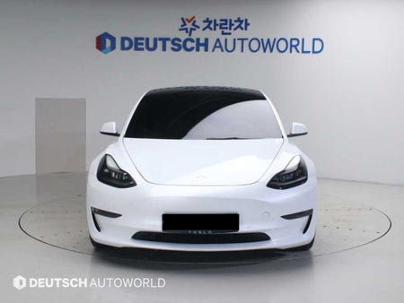 Tesla Model 3 — photo 03