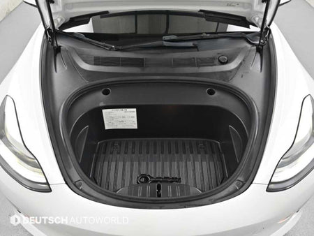 Tesla Model 3 — photo 06