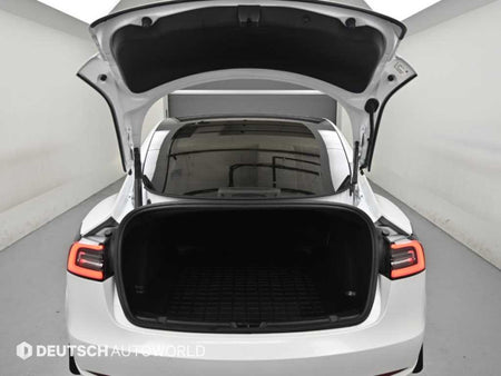 Tesla Model 3 — photo 19