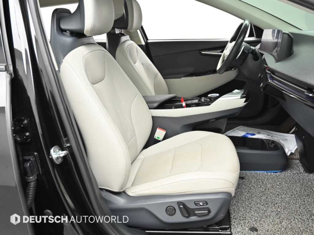 Kia EV6 — photo 10