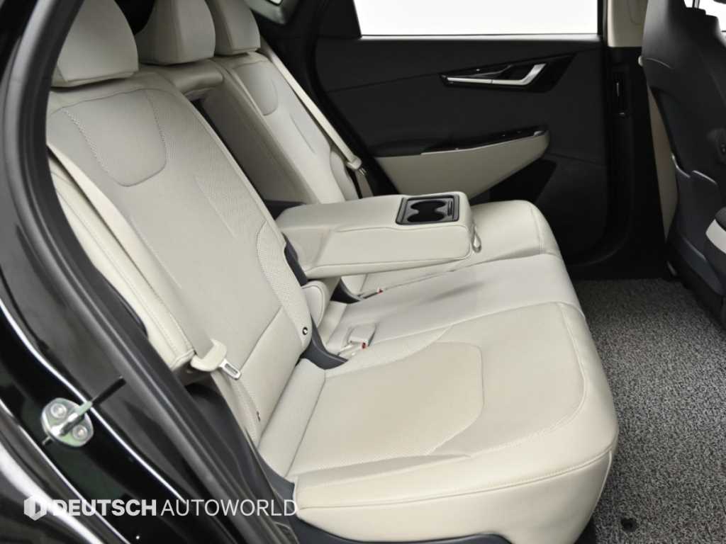 Kia EV6 — photo 12