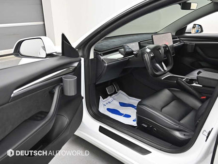 Tesla Model 3 — photo 11