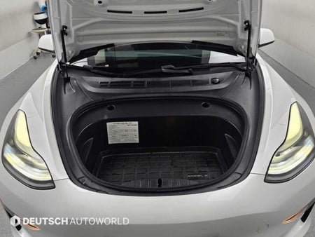 Tesla Model 3 — photo 06