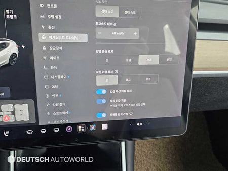 Tesla Model 3 — photo 17
