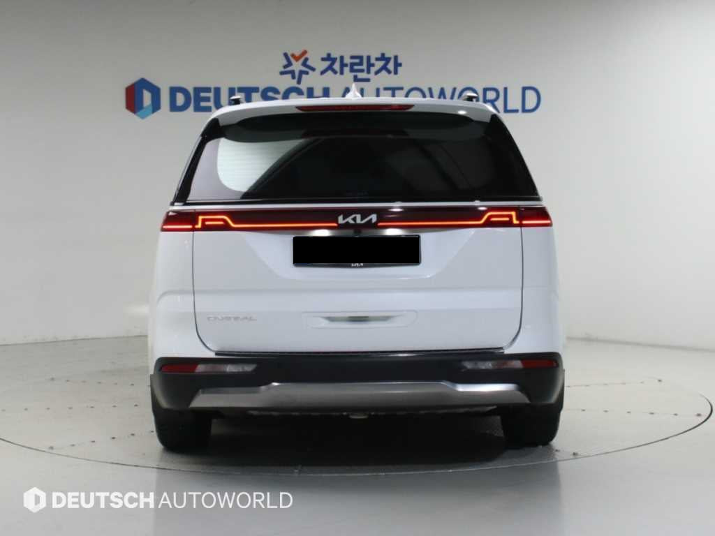 Kia Carnival — photo 04