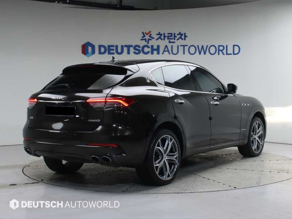 Maserati Levante — photo 02
