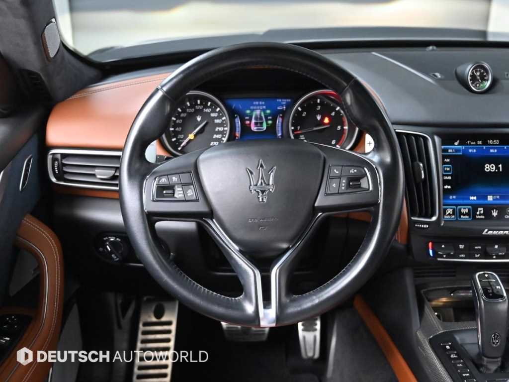 Maserati Levante — photo 13