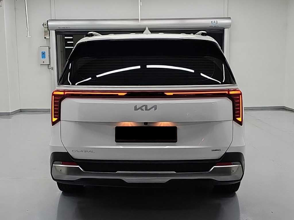 Kia Carnival — photo 04