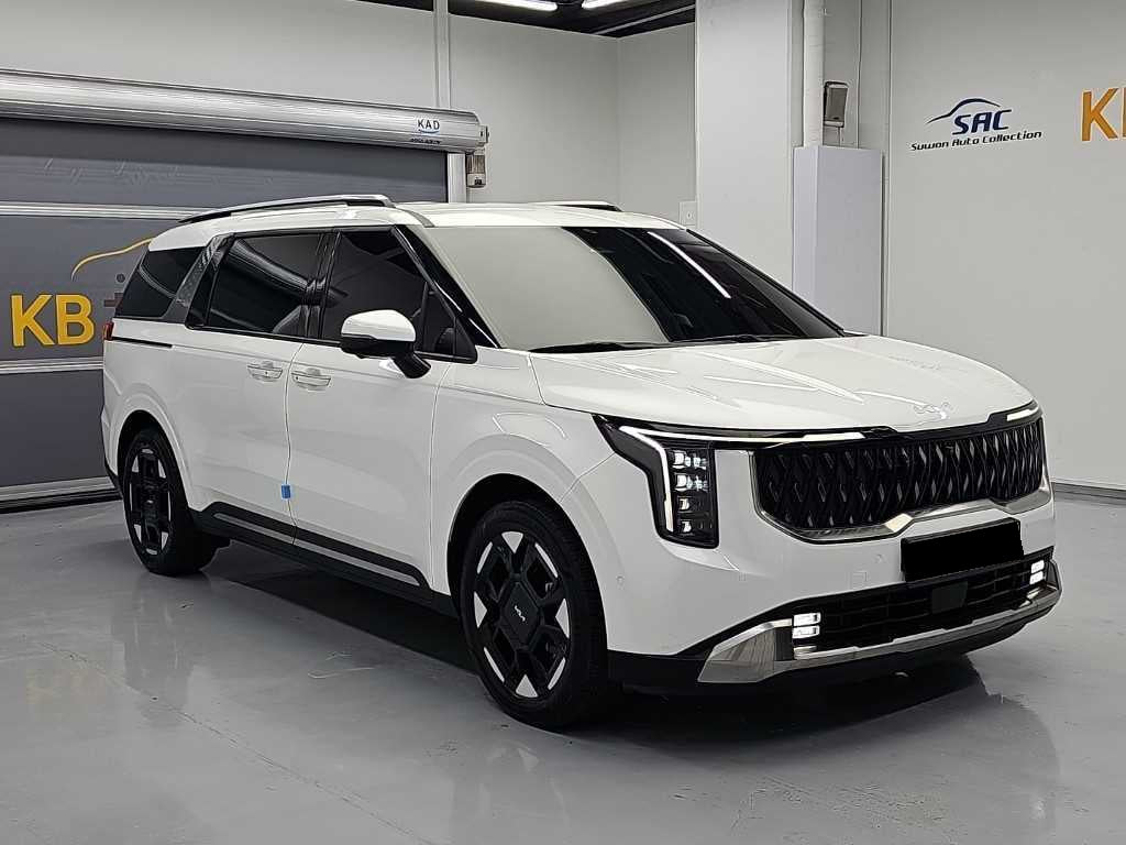Kia Carnival — photo 05