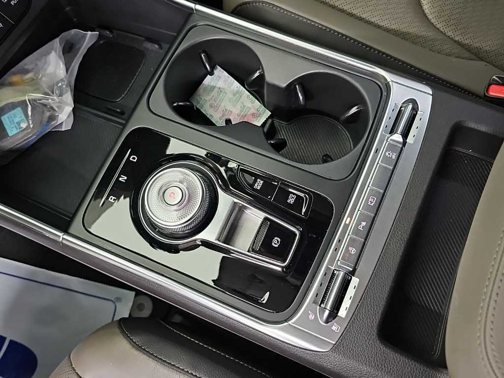 Kia Carnival — photo 08