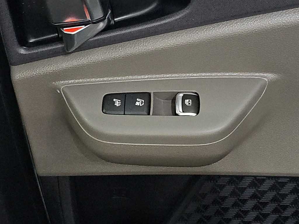 Kia Carnival — photo 13