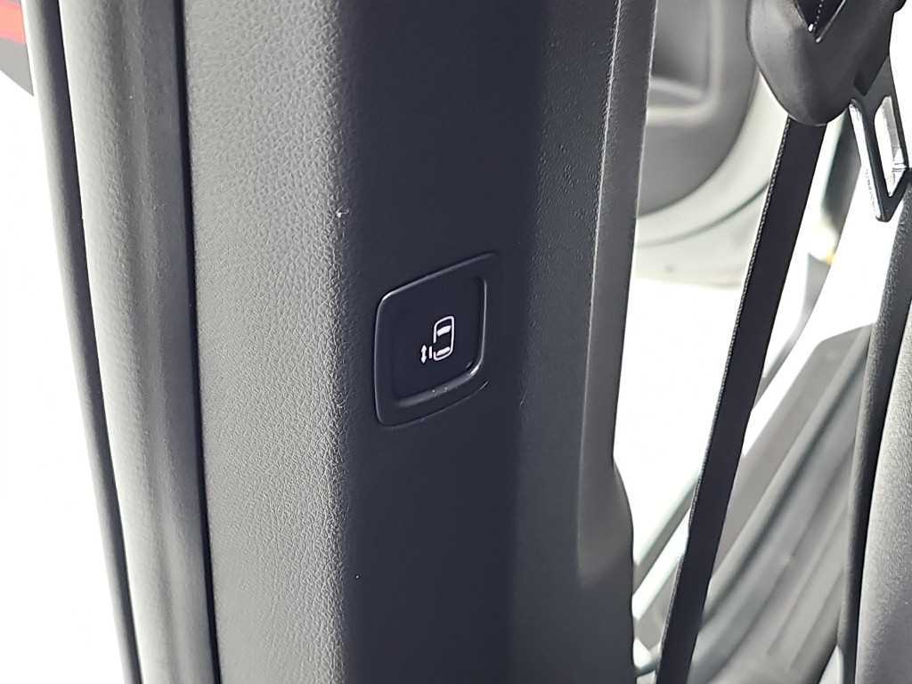 Kia Carnival — photo 15