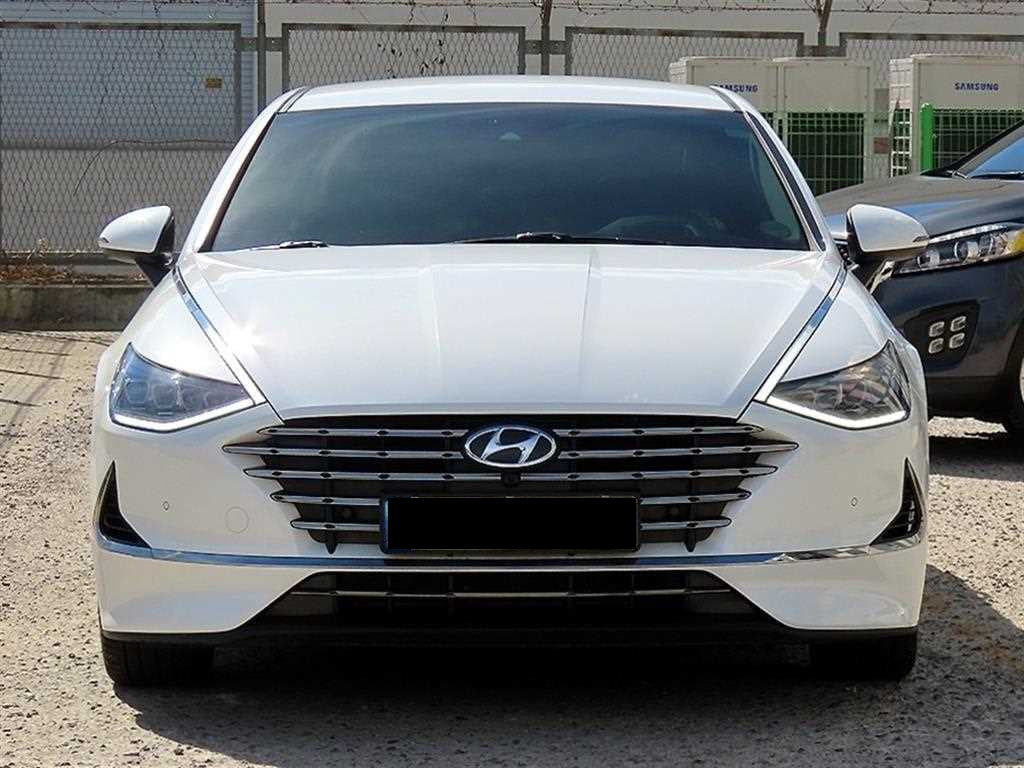 Hyundai Sonata — photo 01