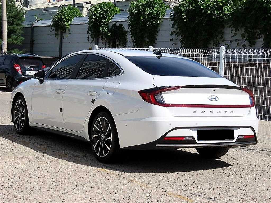 Hyundai Sonata — photo 03
