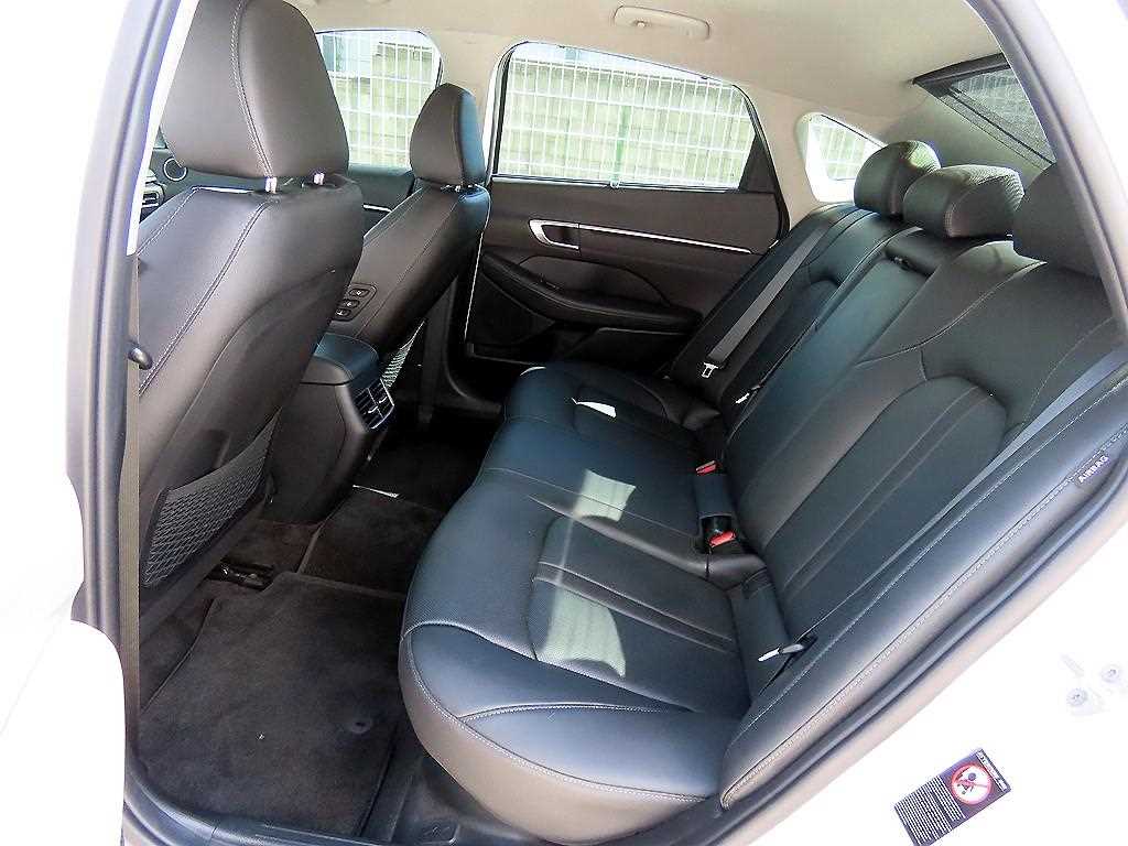 Hyundai Sonata — photo 06