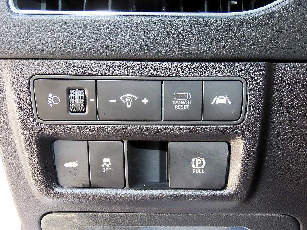 Hyundai Sonata — photo 12